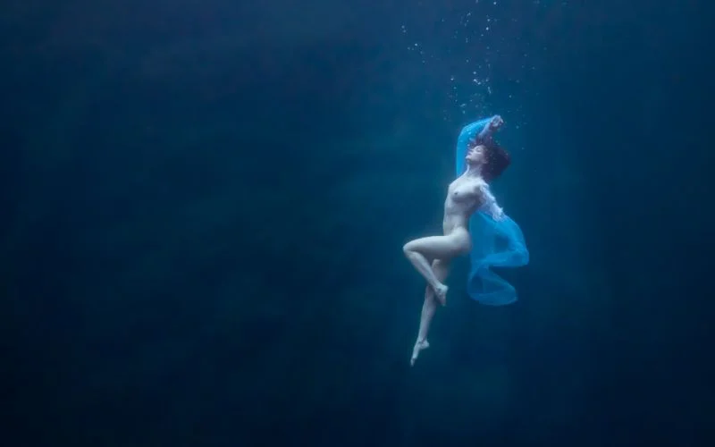 underwater nude photography-2