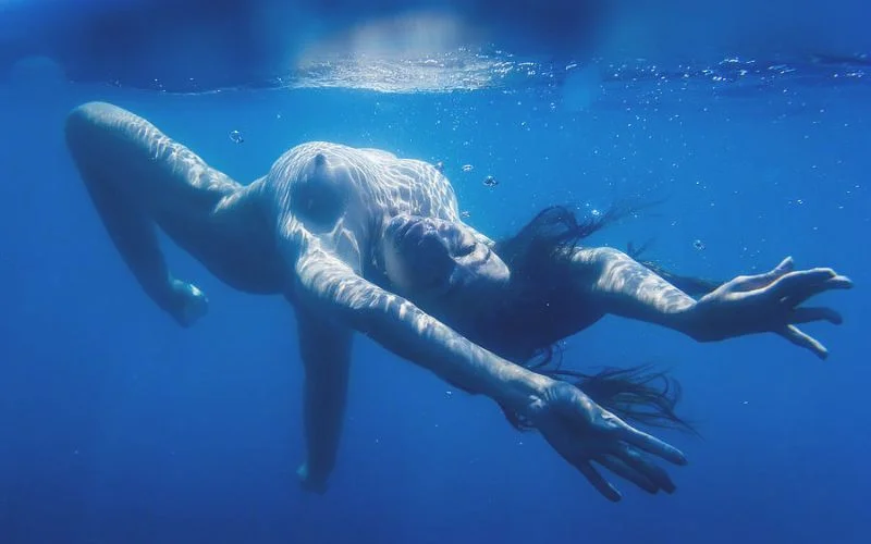 underwater nude photography-3