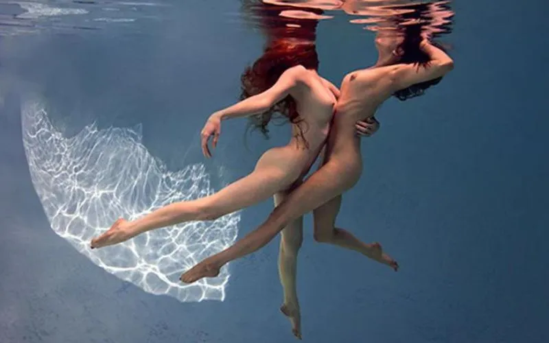 underwater nude photography-9