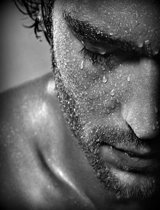Men boudoir photo ideas in the shower