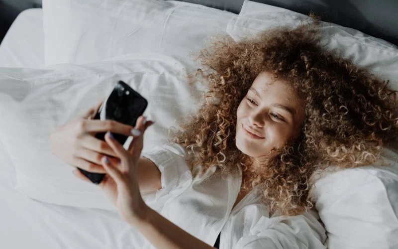 try bed selfie poses