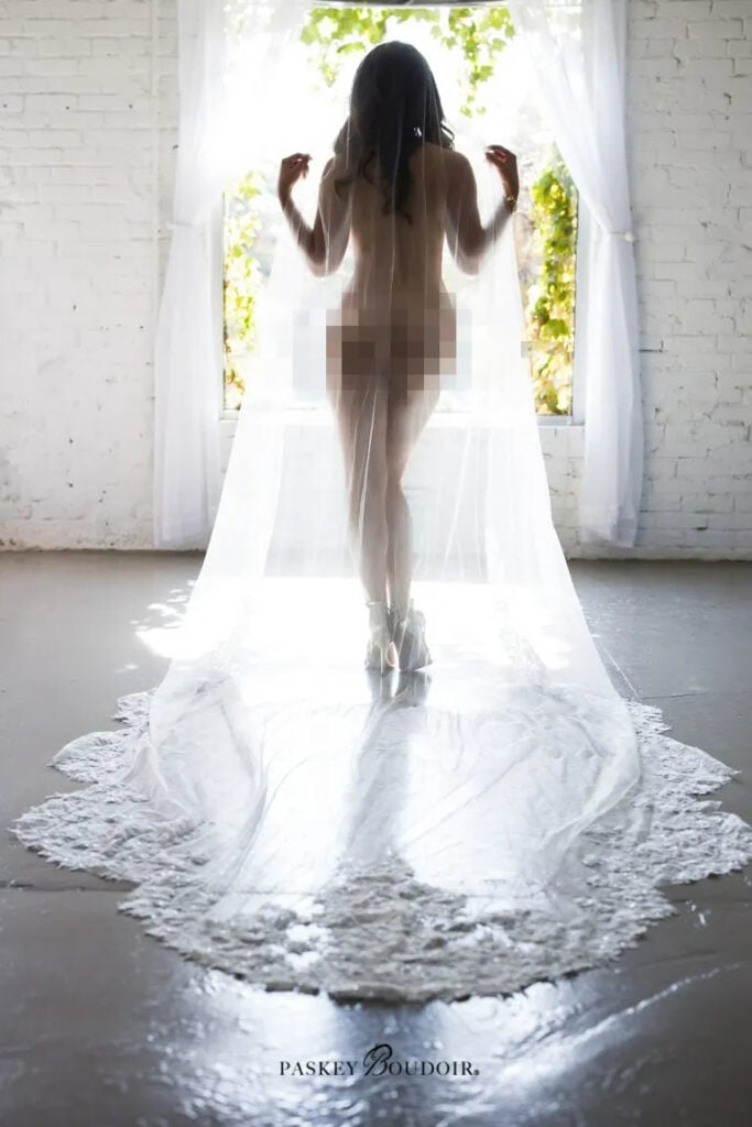 nude bride in a veil, veil nude images, bride nude photo, bridal veil nude wedding photos, nude photo with veil