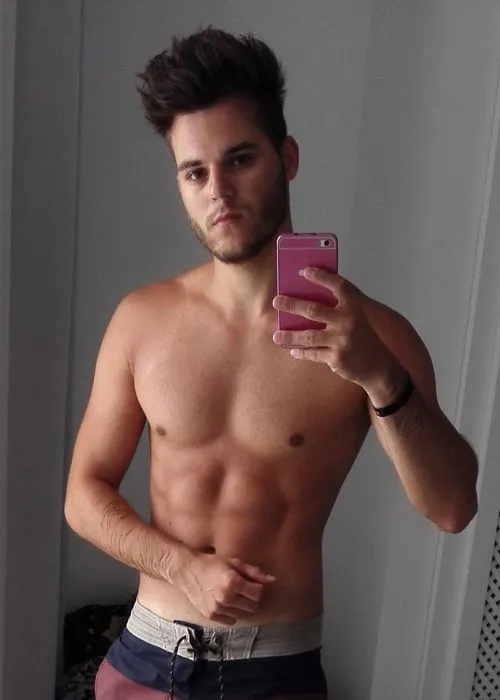 male boudoir poses selfie