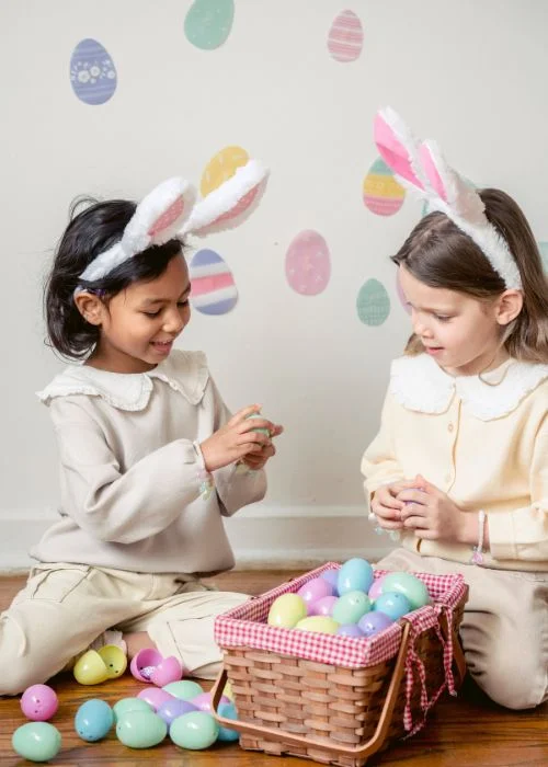 creative easter photo idea, Easter indoor photography, Easter basket photo ideas