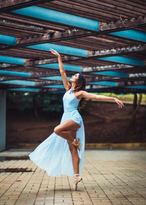 simple dance pose