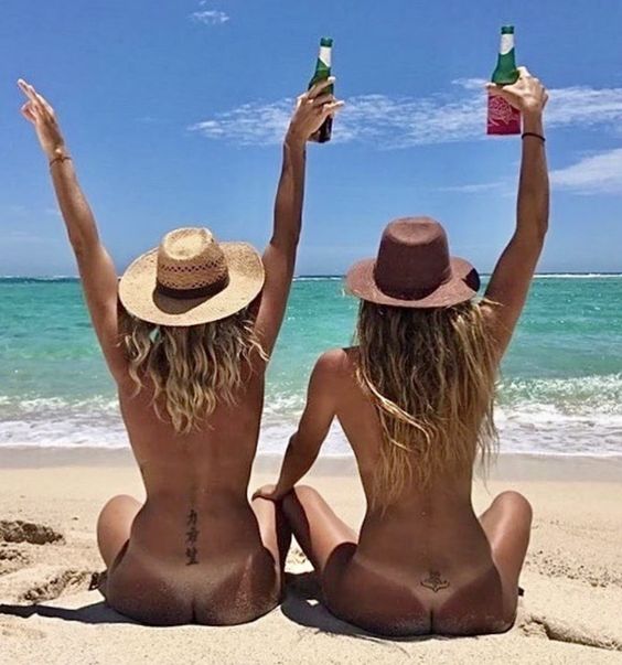 friends exploring the beach