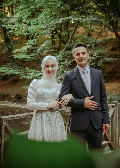 traditional wedding poses