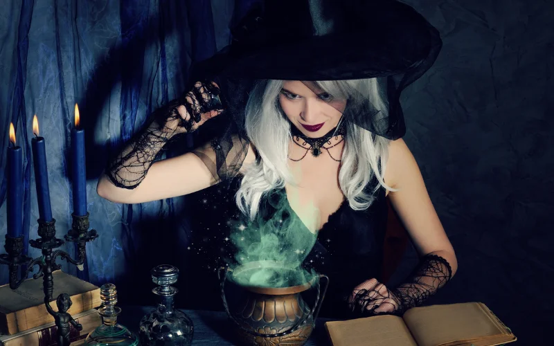 witch photography, witch themed photoshoot, witch photoshoot ideas, gothic photoshoot ideas, witchy photoshoot, witch photoshoot outfit ideas, witchy photoshoot ideas, best friend witch photoshoot, witch poses