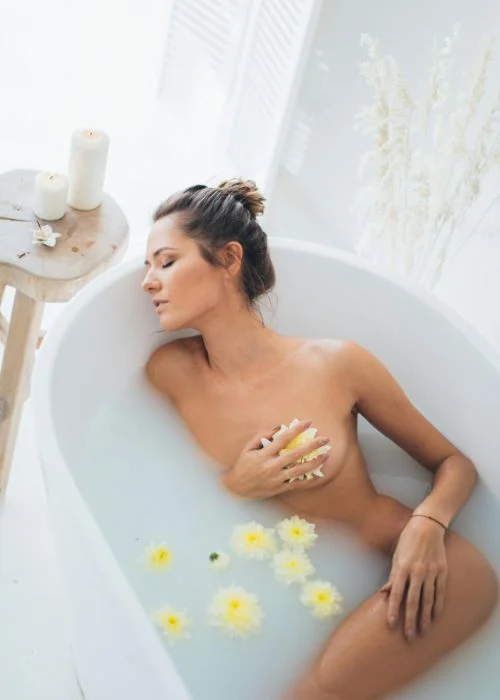 capture while enjoying a milk bath
