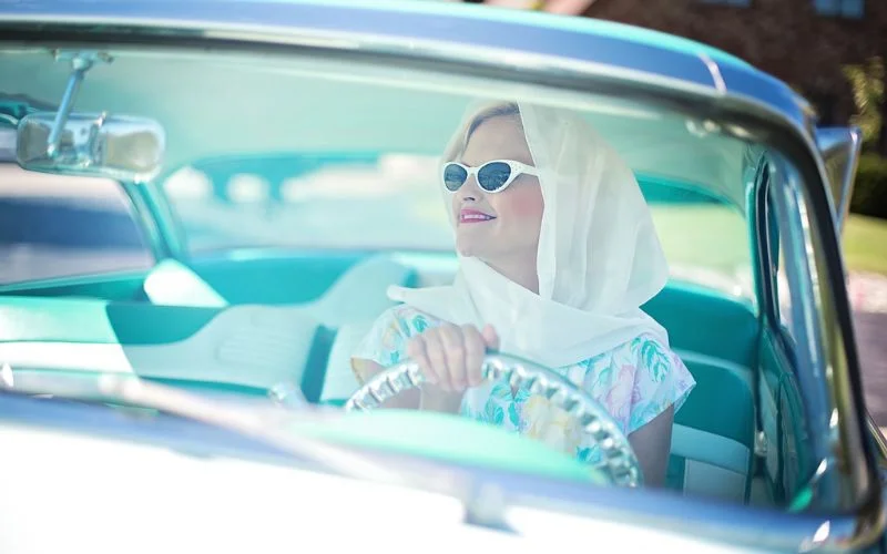 40th birthday photoshoot ideas in a vintage car