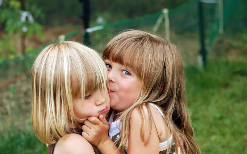 2 sisters photoshoot ideas at home, 3 sisters photoshoot ideas at home, 2 sisters photoshoot ideas, sister photoshoot ideas, sisters photoshoot ideas, sister poses for photoshoot, sisters photoshoot, sister photoshoot poses